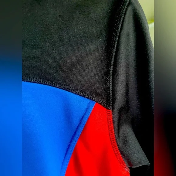 Jordan Boys Black, Red, and Blue Sweater with hoodie size XL boys - Picture 6 of 7